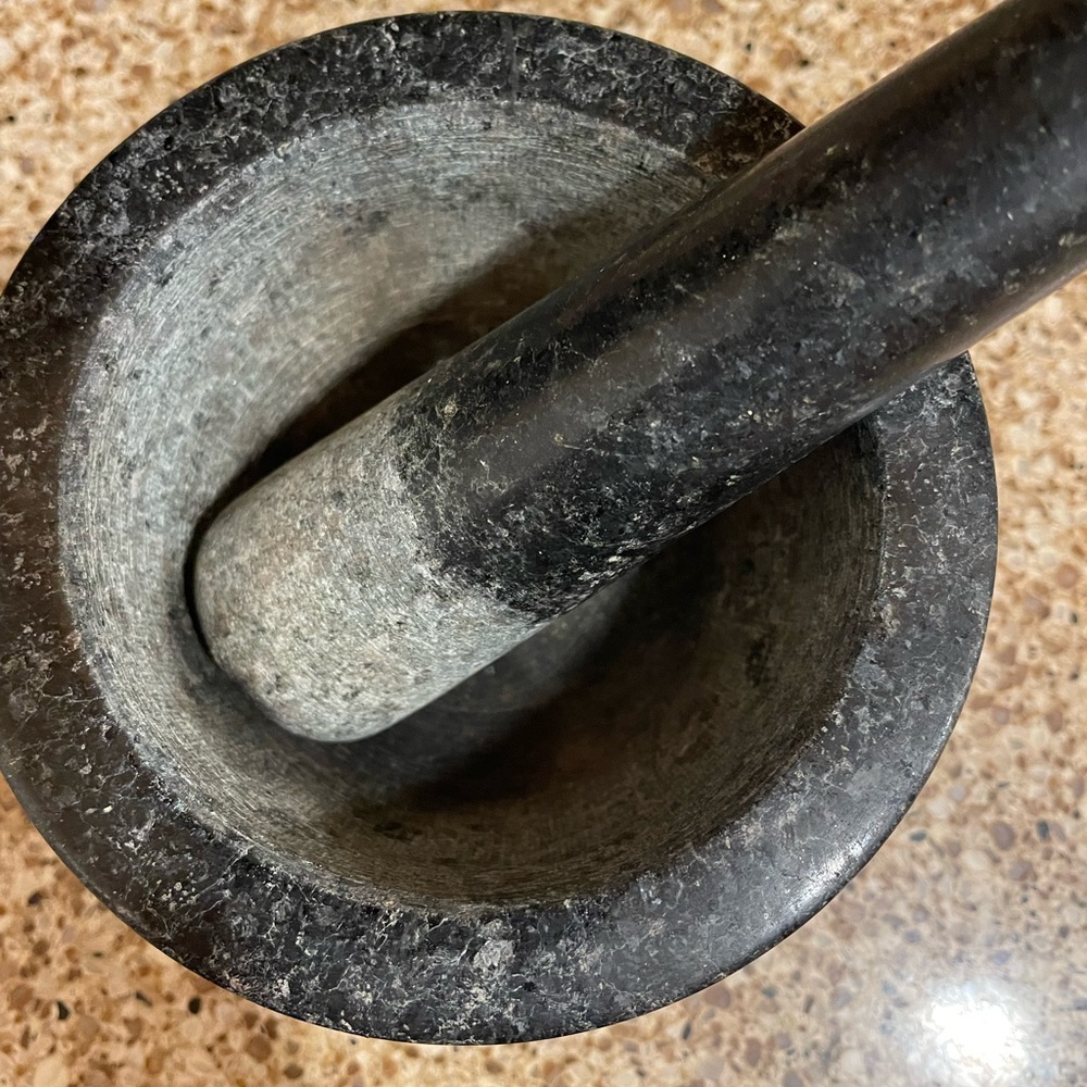 Health smart granite mortar and pestle